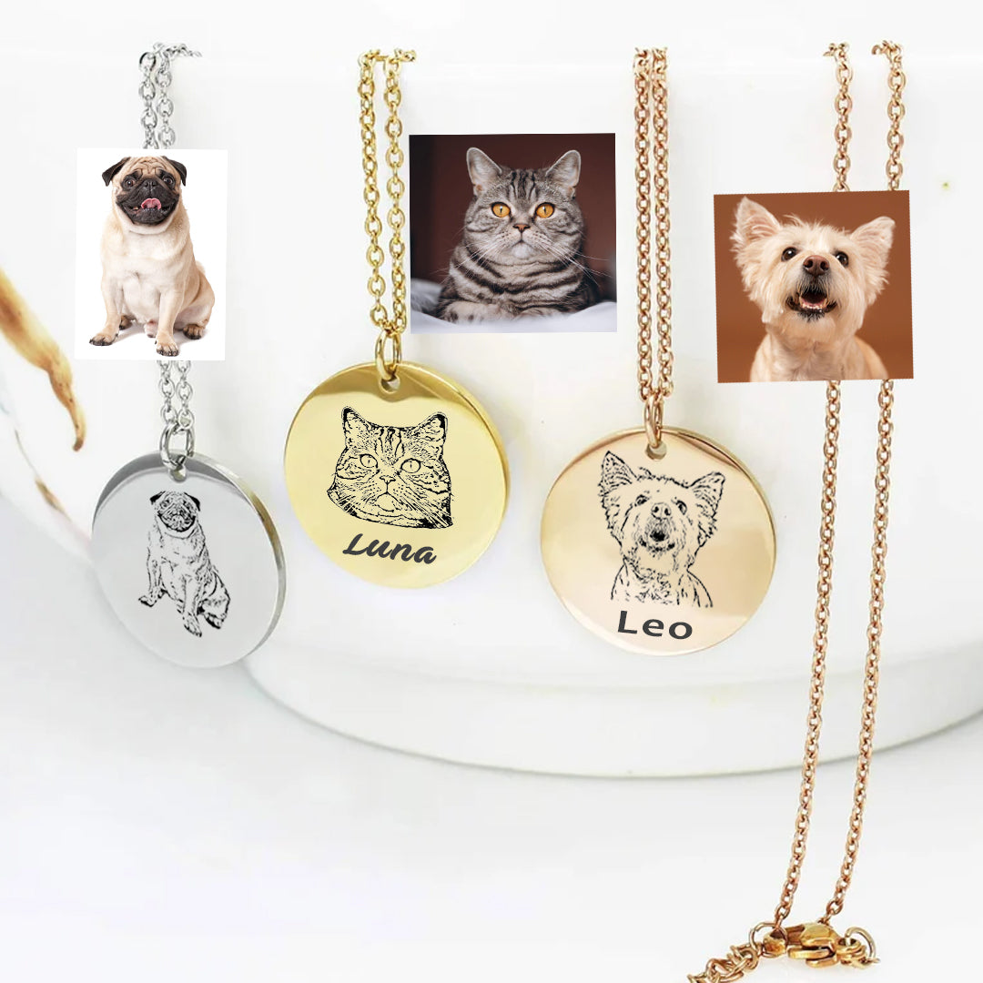 Üzerinde Kedi Köpek gibi Evcil Hayvan Resim ve İsimlerinin Olduğu Kolye Modelleri